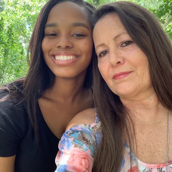 Meet your Posher, Hedy - Picture 1 of 3